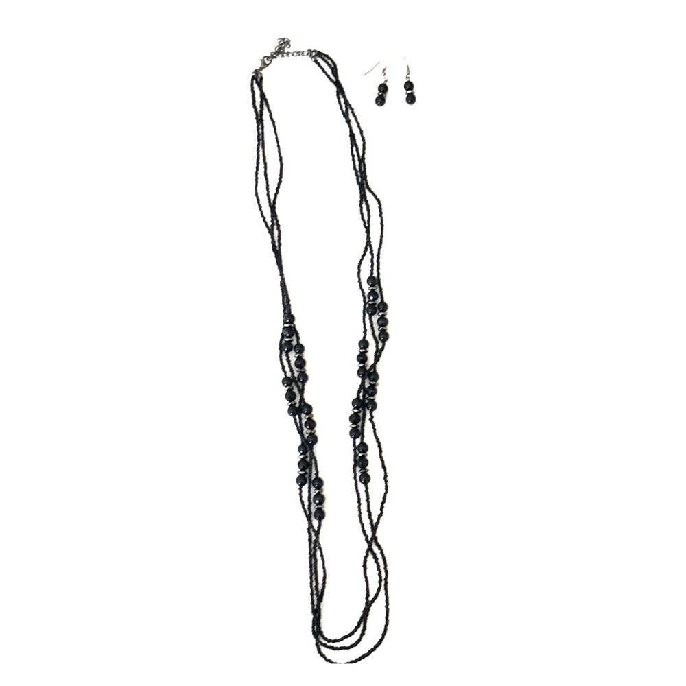 Blacks beaded layered necklace with earrings
